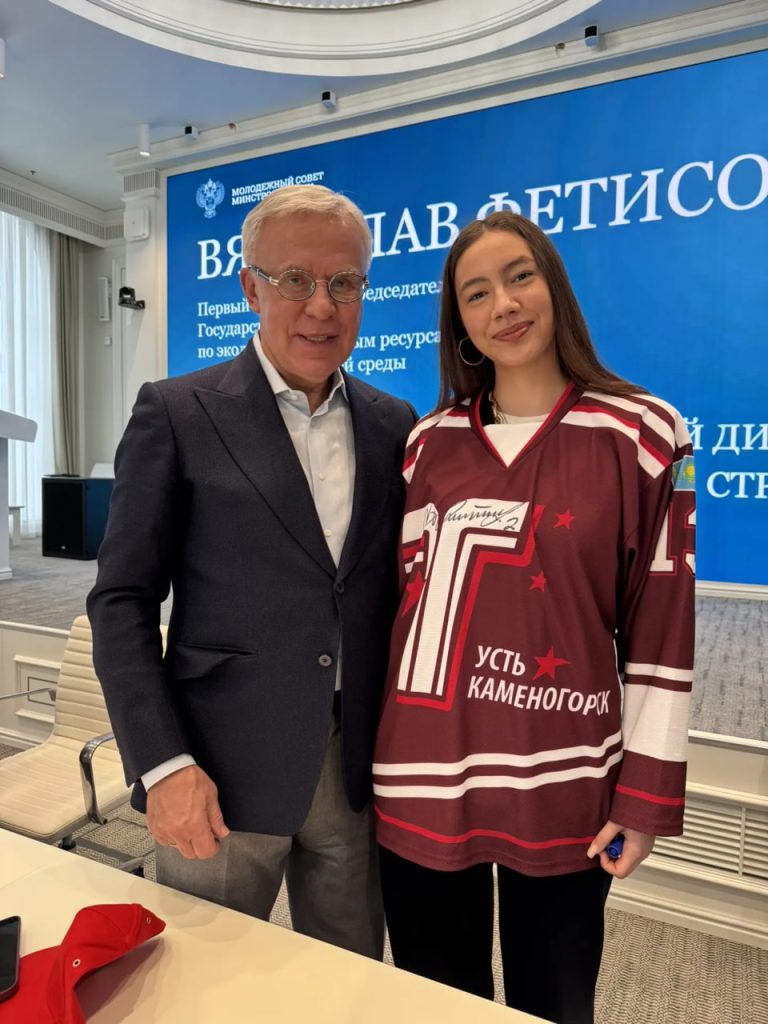 фетисов, малоэтажка, профориентация, минстрой, встреча, хоккей, легенда, подпись, чемпион